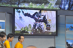画像ギャラリー No.012のサムネイル画像 / ［TGS 2012］「PSO2」ステージレポート。ゲームメディアスタッフも出演したイベントでは，10月半ば以降のアップデート内容を収録したムービーも公開
