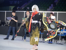 画像ギャラリー No.031のサムネイル画像 / PSO2公式大会「アークスグランプリ決勝」が開催。コスプレイヤーやライブが彩った「ファンタシースター感謝祭2014」決勝会場の模様と合わせてレポート