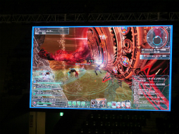 画像ギャラリー No.060のサムネイル画像 / PSO2公式大会「アークスグランプリ決勝」が開催。コスプレイヤーやライブが彩った「ファンタシースター感謝祭2014」決勝会場の模様と合わせてレポート