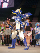 画像ギャラリー No.083のサムネイル画像 / PSO2公式大会「アークスグランプリ決勝」が開催。コスプレイヤーやライブが彩った「ファンタシースター感謝祭2014」決勝会場の模様と合わせてレポート