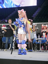 画像ギャラリー No.088のサムネイル画像 / PSO2公式大会「アークスグランプリ決勝」が開催。コスプレイヤーやライブが彩った「ファンタシースター感謝祭2014」決勝会場の模様と合わせてレポート