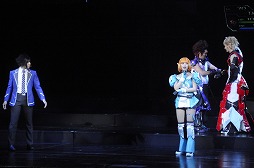 画像ギャラリー No.003のサムネイル画像 / ついに公演が開始した舞台「ファンタシースターオンライン2−ON STAGE−」のゲネプロをレポート。酒井氏と木村氏へのミニインタビューも掲載