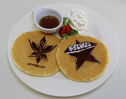 画像ギャラリー No.025のサムネイル画像 / 本日オープン「PSO2アークスカフェ」のメディア発表会レポート。おいしいコラボメニューと多彩な特典がアークス達を待っている