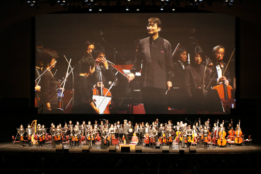 画像ギャラリー No.014のサムネイル画像 / 「PSO」シリーズ15周年記念コンサート「シンパシー2015」レポート。オーケストラで奏でられる名曲とプレイ映像で15年の歴史が心に染みる