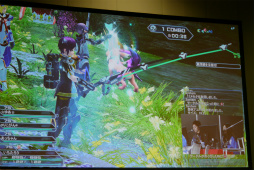 画像ギャラリー No.033のサムネイル画像 / 爆発する新ペット「マロン」「メロン」と「スキルリング」がPSO2に新体験をもたらす。「ファンタシースター感謝祭2016」札幌会場レポート