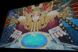 画像ギャラリー No.017のサムネイル画像 / 「PSO2」に小林幸子さんが降臨,メガ幸子と共にフェニックスに乗ってバーチャルライブを披露する。都内で行われた「地球親善大使 就任式」レポート