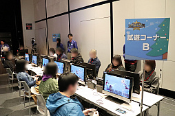画像ギャラリー No.015のサムネイル画像 / 「PSO2」のオフラインイベント「アークスX'masパーティー2017」が開催。Nintendo Switchで遊べる「PSO2クラウド」の実機プレイが初公開
