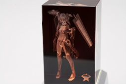 画像ギャラリー No.051のサムネイル画像 / 「PSO2」のマイキャラクターが（物理的に）目の前に出現。さっそく「マイキャラ3Dクリスタルフィギュア」を仔細に確認してみた
