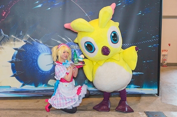 画像ギャラリー No.049のサムネイル画像 / 「ファンタシースター感謝祭 2019」名古屋会場では開幕直前の“EPISODE6”情報が公開。会場にはジェネ姿の公式コスプレイヤーも
