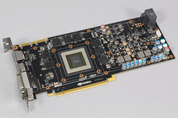 画像ギャラリー No.028のサムネイル画像 / 「GeForce GTX 680」レビュー(前編)。低消費電力で「扱いやすい史上最速GPU」に
