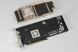 画像ギャラリー No.013のサムネイル画像 / オリジナルデザインを採用したPalitのGTX 680カードを試す。強化型電源＋3連ファン仕様クーラーの効果はいかほどか