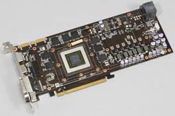 画像ギャラリー No.015のサムネイル画像 / オリジナルデザインを採用したPalitのGTX 680カードを試す。強化型電源＋3連ファン仕様クーラーの効果はいかほどか