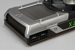 画像ギャラリー No.013のサムネイル画像 / 「GeForce GTX 690」レビュー。「プレイアブルな3画面環境」をカード1枚で実現可能に