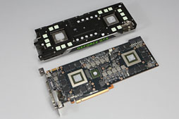 画像ギャラリー No.022のサムネイル画像 / 「GeForce GTX 690」レビュー。「プレイアブルな3画面環境」をカード1枚で実現可能に