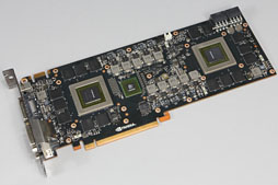 画像ギャラリー No.029のサムネイル画像 / 「GeForce GTX 690」レビュー。「プレイアブルな3画面環境」をカード1枚で実現可能に
