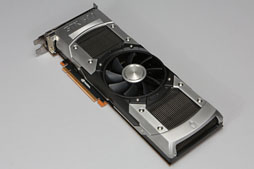 画像ギャラリー No.043のサムネイル画像 / 「GeForce GTX 690」レビュー。「プレイアブルな3画面環境」をカード1枚で実現可能に