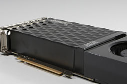 画像ギャラリー No.010のサムネイル画像 / 「GeForce GTX 670」SLIテストレポート。GTX 680のSLIと比べ,価格対性能比は相当に高い