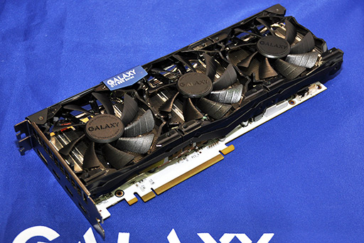 画像ギャラリー No.002のサムネイル画像 / ［COMPUTEX］GALAXY，ベースクロック1200MHz超の「白いGTX 680」カードと，外付けのOC補助ツール「OC Panel」を公開