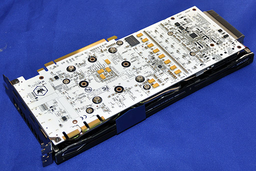 画像ギャラリー No.005のサムネイル画像 / ［COMPUTEX］GALAXY，ベースクロック1200MHz超の「白いGTX 680」カードと，外付けのOC補助ツール「OC Panel」を公開