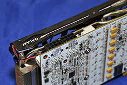 画像ギャラリー No.006のサムネイル画像 / ［COMPUTEX］GALAXY，ベースクロック1200MHz超の「白いGTX 680」カードと，外付けのOC補助ツール「OC Panel」を公開