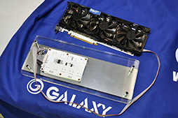 画像ギャラリー No.009のサムネイル画像 / ［COMPUTEX］GALAXY，ベースクロック1200MHz超の「白いGTX 680」カードと，外付けのOC補助ツール「OC Panel」を公開