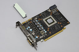 画像ギャラリー No.009のサムネイル画像 / 全長173mmのZOTAC製GTX 670カードを動かしてみる。「リファレンスより約70mm短い」インパクトはどれほどか