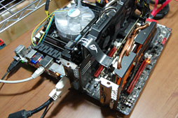 画像ギャラリー No.007のサムネイル画像 / 「GeForce GTX 660 Ti」の2-way SLIテスト結果報告。ミドルクラス型番の2枚差しにはメリットとデメリットが同居する