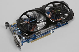 画像ギャラリー No.016のサムネイル画像 / 「GeForce GTX 660」のSLI動作報告。GTX 580のSLIと互角の性能を,200W以上低い消費電力で実現