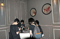 画像ギャラリー No.016のサムネイル画像 / ［TGS 2011］「バイオハザード リベレーションズ」を，怪しい雰囲気満点の特設コーナーでプレイしてみた