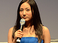 ［TGS 2011］「バイオハザード15周年記念ステージ」にジル・バレンタイン姿の紗綾さんが登場。さらに鈴木史朗さんが「ザ・マーセナリーズ」のスコアアタックに挑戦