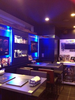 画像ギャラリー No.004のサムネイル画像 / 「CAPCOM BAR」，店内風景が公開に。営業時間を確認して訪れてみよう