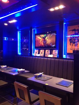 画像ギャラリー No.005のサムネイル画像 / 「CAPCOM BAR」，店内風景が公開に。営業時間を確認して訪れてみよう
