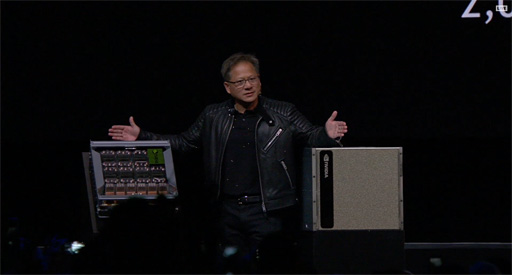 画像ギャラリー No.004のサムネイル画像 / ［GTC 2018］NVIDIA，8万1920基のCUDA Coreを統合した“世界最大のGPU”「DGX-2」発表。新開発の「NVSwitch」で16基のTeslaを相互接続