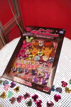 画像ギャラリー No.008のサムネイル画像 / 新作オンラインカードゲーム「Code Colle」など，気になるアイテムがずらり。「2012 タカラトミーグループ新春商談会」レポート