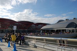 画像ギャラリー No.002のサムネイル画像 / T-Pistonz+KMCのライブやキャスト陣のトークショウで盛り上がり,最新作の情報も公開された「イナズマイレブン ファン感謝祭2」には,4500人ものファンが集結