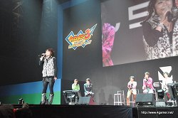 画像ギャラリー No.037のサムネイル画像 / T-Pistonz+KMCのライブやキャスト陣のトークショウで盛り上がり,最新作の情報も公開された「イナズマイレブン ファン感謝祭2」には,4500人ものファンが集結