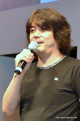 画像ギャラリー No.004のサムネイル画像 / ［TGS 2011］成歩堂龍一が解けないナゾをレイトン教授が解く？　「LEVEL5 WORLD 2011」でのプレイアブル出展も発表された，「レイトン教授VS逆転裁判」ステージレポートを掲載