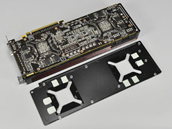 画像ギャラリー No.015のサムネイル画像 / デュアルGPU搭載カード「Radeon HD 6990」レビュー。公称最大消費電力375Wは伊達じゃない