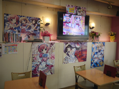 画像ギャラリー No.002のサムネイル画像 / スマイル☆シューターの3人組が活躍するPCゲーム「スマイル☆シューター 〜ふぁーすと☆ちけっと〜」は，2011年1月14日に発売。メイド喫茶で行われた発表会レポート