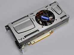 画像ギャラリー No.002のサムネイル画像 / コア950MHz動作。GALAXYの「白いGeForce GTX 560 Ti」が上位モデルにどこまで迫るか試してみる