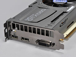 画像ギャラリー No.013のサムネイル画像 / コア950MHz動作。GALAXYの「白いGeForce GTX 560 Ti」が上位モデルにどこまで迫るか試してみる