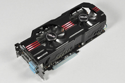 画像ギャラリー No.016のサムネイル画像 / 3スロット占有の大型クーラーを搭載したASUS製GTX 580カード「ENGTX580 DCII」。クーラーの冷却能力とOC周りをチェックする
