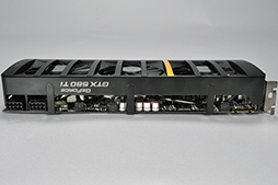 画像ギャラリー No.036のサムネイル画像 / GTX 560 Tiを2基搭載した「EVGA GeForce GTX 560 Ti 2WIN」レビュー。ちょっと変わったハイクラスカードの実力を見る