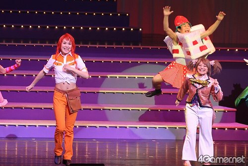 画像ギャラリー No.010のサムネイル画像 / 巴里花組と紐育星組のメンバーシャッフルも？　ライブイベント「サクラ大戦 巴里花組＆紐育星組ライブ2010 〜可憐な花々 煌めく星々〜」ゲネプロの模様をレポート　※写真追加