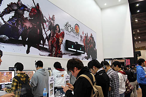 画像ギャラリー No.004のサムネイル画像 / ［G-Star 2011］Unityの技術を駆使したブラウザ/スマートフォン対応3D MMORPG「三国志を抱く」は，1年前からどれほど進化したのか