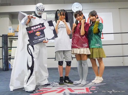 画像ギャラリー No.011のサムネイル画像 / リアルのプロレスにデビューする「ブラック★ロックシューター」公開練習レポート。“中の人”は中野腐女シスターズの浦えりかさんだった