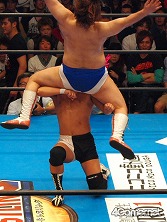 画像ギャラリー No.100のサムネイル画像 / 長島☆自演乙☆雄一郎選手がプロレスデビュー戦で勝利！　ブラック★ロックシューターが戦ったり，ミルキィホームズが歌ったり泣いたり……と事件続発の「ブシロードレスリング」レポート