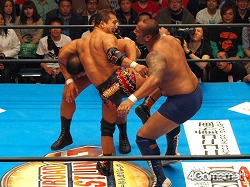 画像ギャラリー No.110のサムネイル画像 / 長島☆自演乙☆雄一郎選手がプロレスデビュー戦で勝利！　ブラック★ロックシューターが戦ったり，ミルキィホームズが歌ったり泣いたり……と事件続発の「ブシロードレスリング」レポート