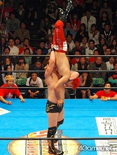 画像ギャラリー No.153のサムネイル画像 / 長島☆自演乙☆雄一郎選手がプロレスデビュー戦で勝利！　ブラック★ロックシューターが戦ったり，ミルキィホームズが歌ったり泣いたり……と事件続発の「ブシロードレスリング」レポート