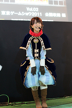 画像ギャラリー No.008のサムネイル画像 / ［TGS 2011］“はるきゃん”こと石田晴香さんが魔法使い姿を披露。「シュヴァサガ えくすぷれす」の公開収録をレポート